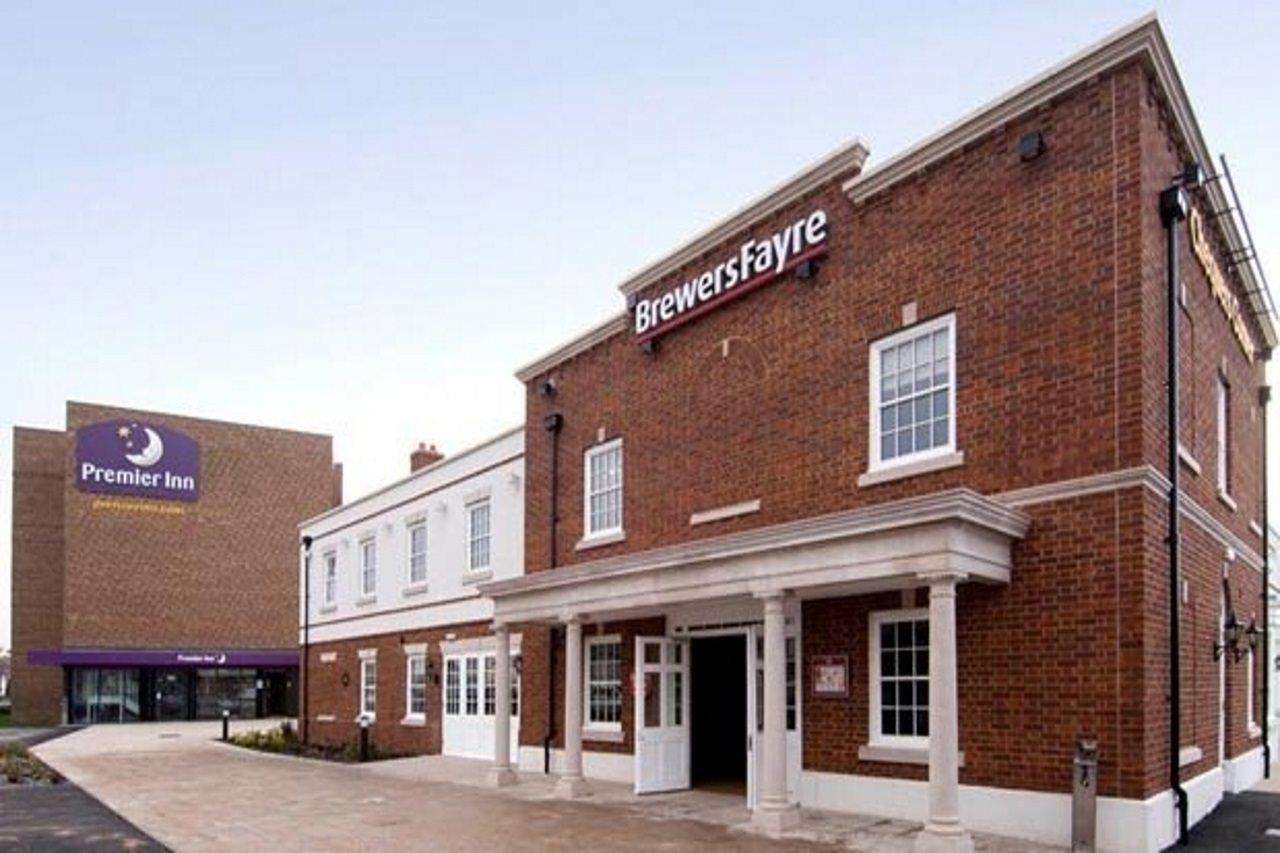 Premier Inn London ดาเกนแนม ภายนอก รูปภาพ